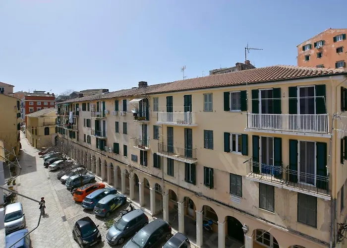 Simons Nest * Corfu (city)