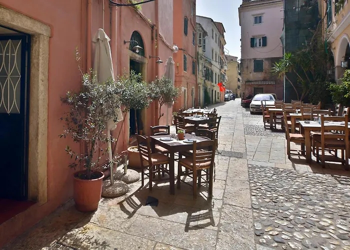 Simons Nest * Corfu (city)