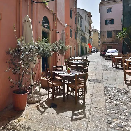 Simons Nest * Corfu (city)